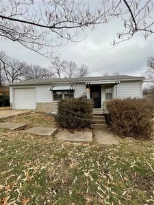 1320 E 84th St, Kansas City, MO, 64131
