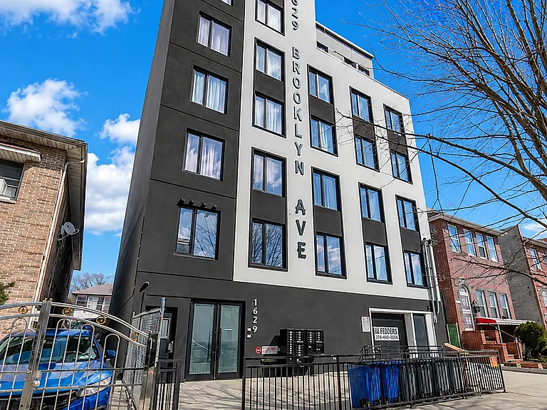 1665 Brooklyn Ave #2A — Photo 10