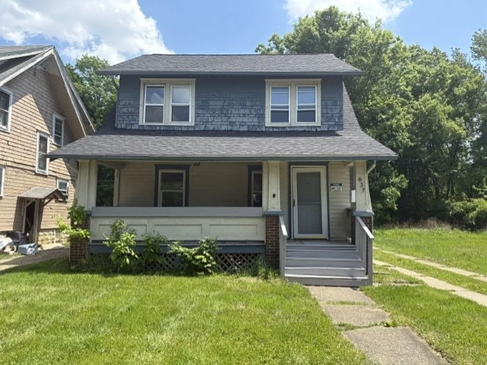 637 Storer Ave