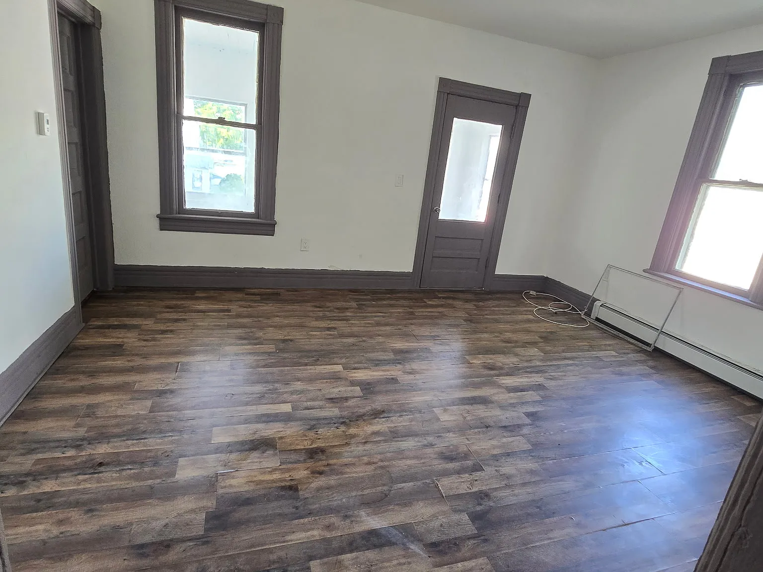 3 bed, $1,400 — Photo 3