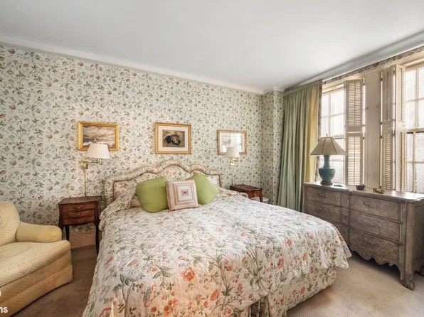 3 East 77th Street image 2 of 5