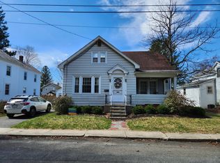 12 Wright St, Easthampton, MA 01027