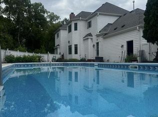 2345 Robbie Ct, Brookfield, WI 53005