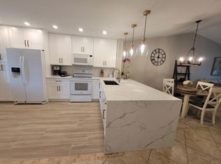7761 Jewel Ln APT 204, Naples, FL 34109