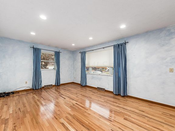 3rd image of 1760 Coronet Dr