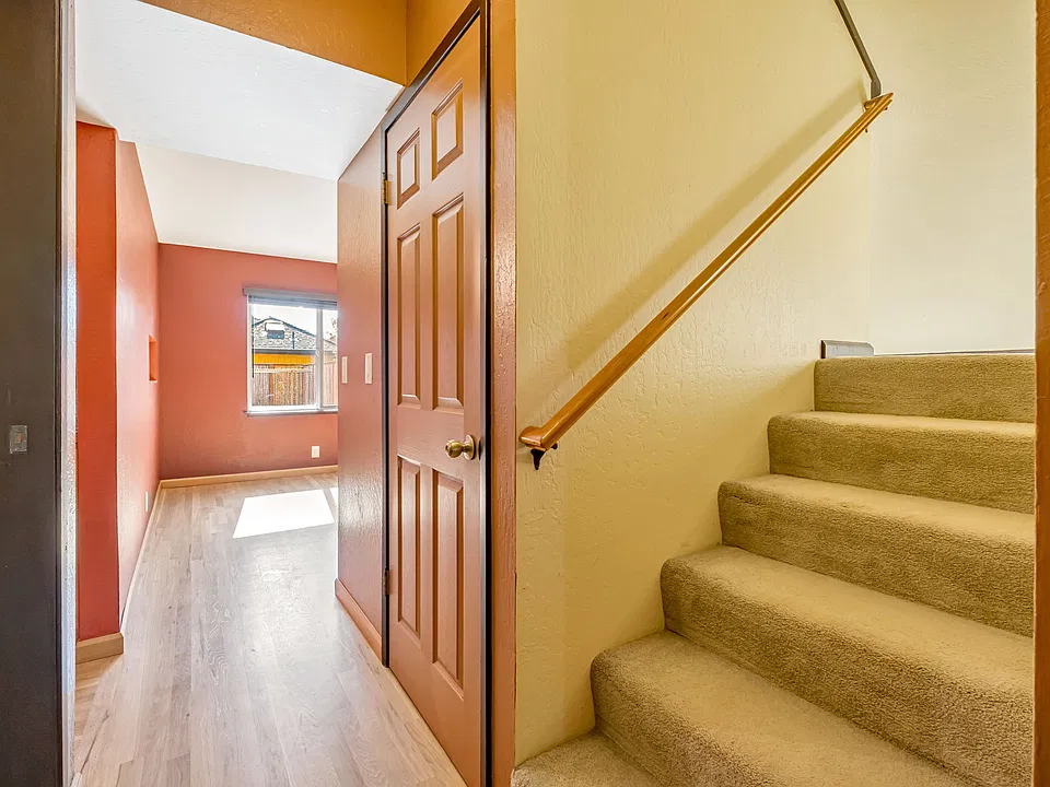 3 bed, 2.0 bath, 1834 sqft, $5,495