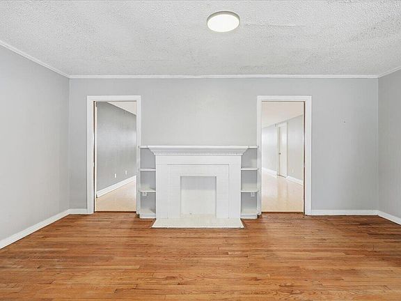 2nd image of 2507 37th St