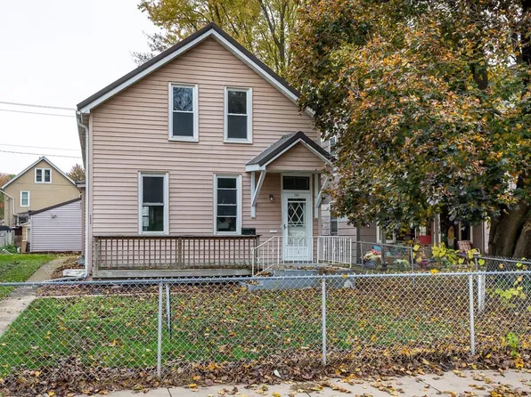 2563 Elm St, Dubuque, IA 52001