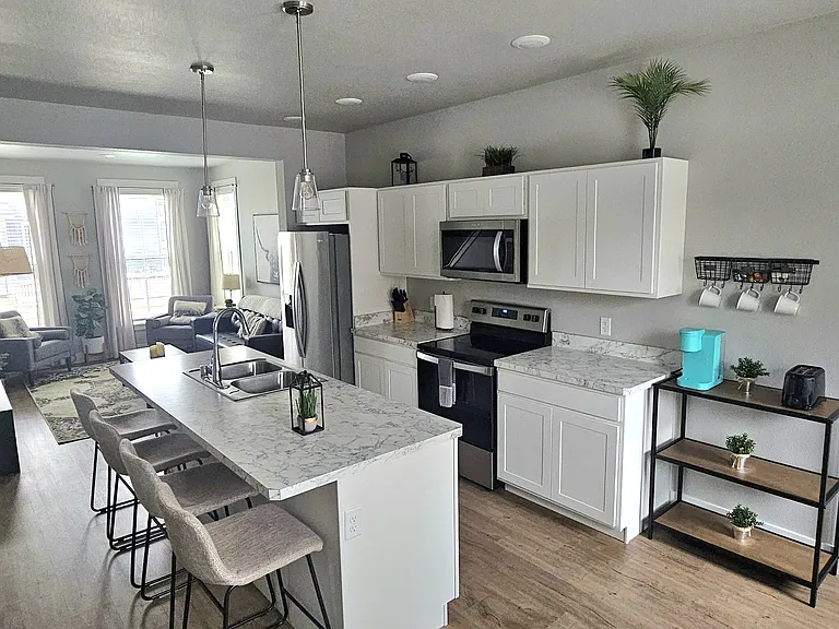 6133 Farmstead Ave #101 — Photo 3
