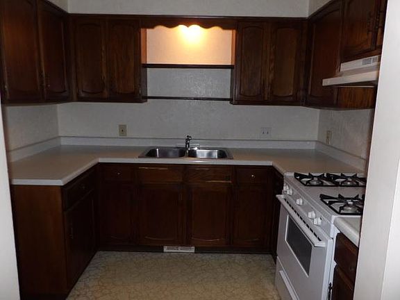 4th image of 1021 Patricia Dr