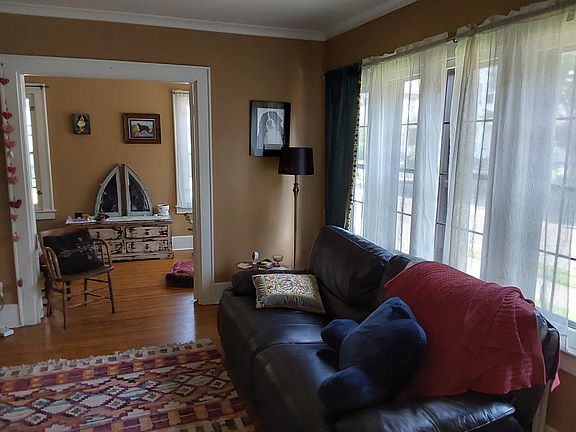 2nd image of 47 Harper St APT 1