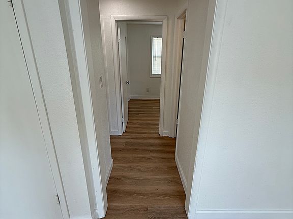 3rd image of 1601 E Arnold St