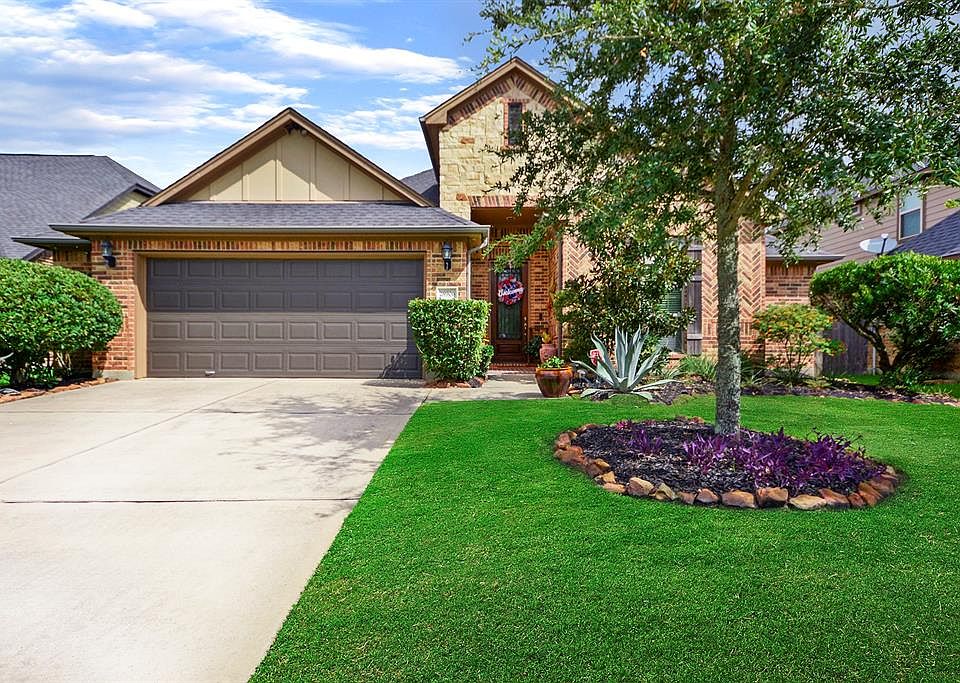1st image of 28906 Hollycrest Dr