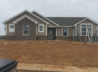 4017 Oakstone Dr, Georgetown, IN 47122