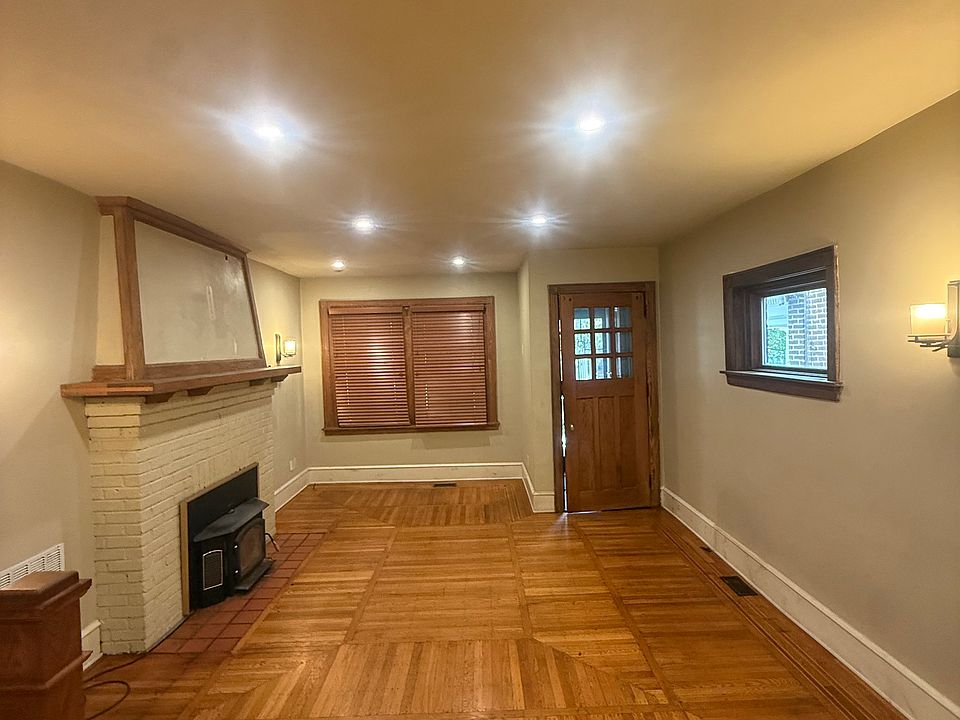 1st image of 4413 N 8th St