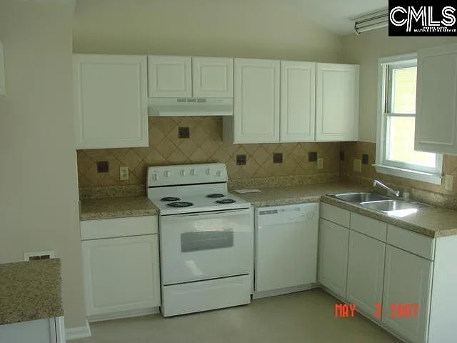 2915 S Partridge Cir — Photo 2