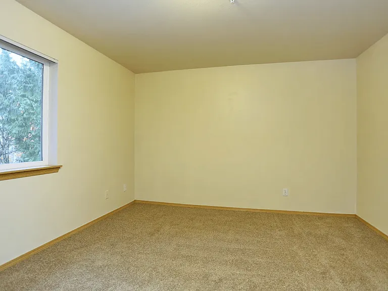 Fairway Edmonds Apts — Photo 13