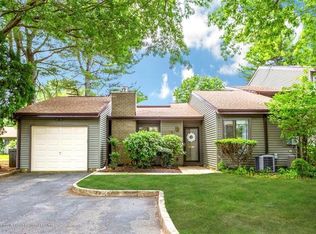 11 Belmont Ct, Red Bank, NJ 07701
