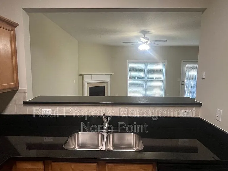 2031 Lakeshore Overlook Dr NW — Photo 8