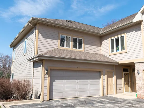 1400 Gabriel DRIVE #8, Waukesha, WI 53188