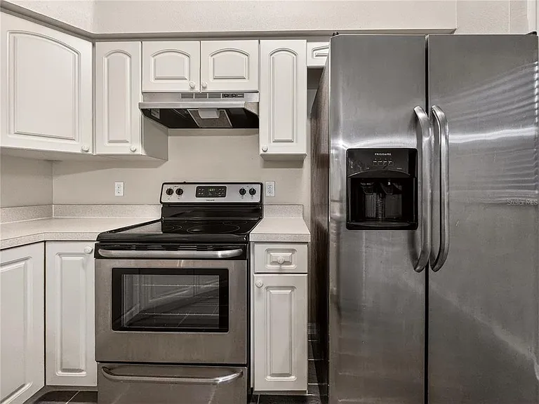 835 Lancaster Ave — Photo 7