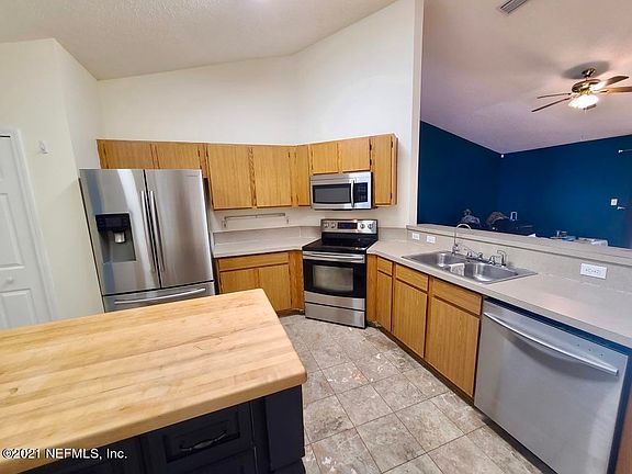 5th image of 6383 Lake Plantation Dr