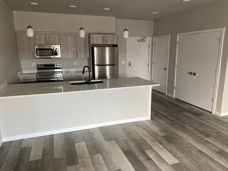 Booster Court — Photo 1