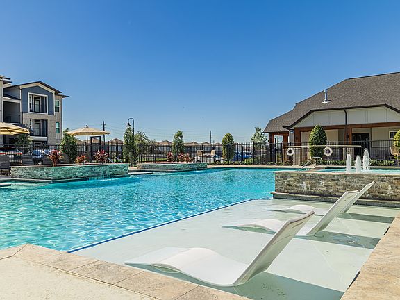 Keegan at Mission Glen Pool