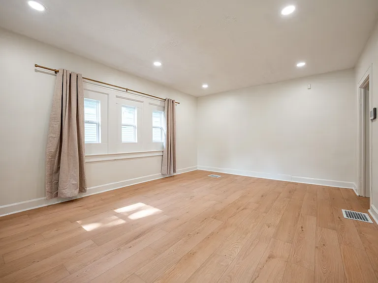 3438 Carrollton Ave — Photo 7