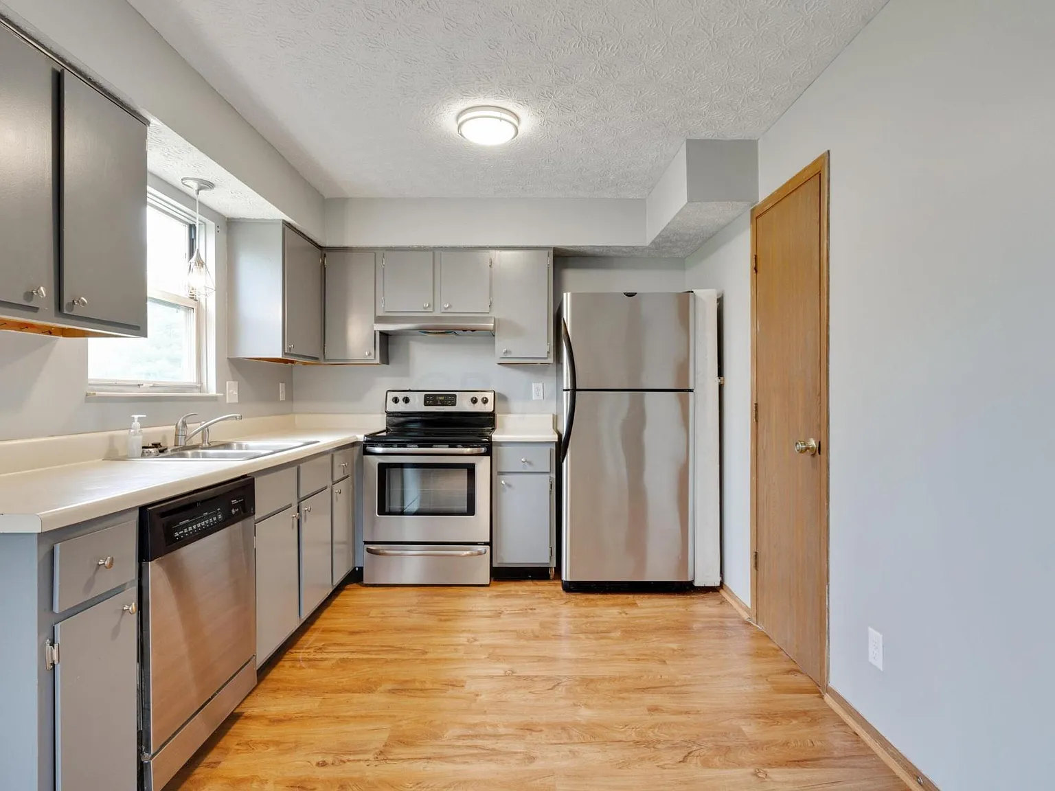7187 Lauretta Ct — Photo 4