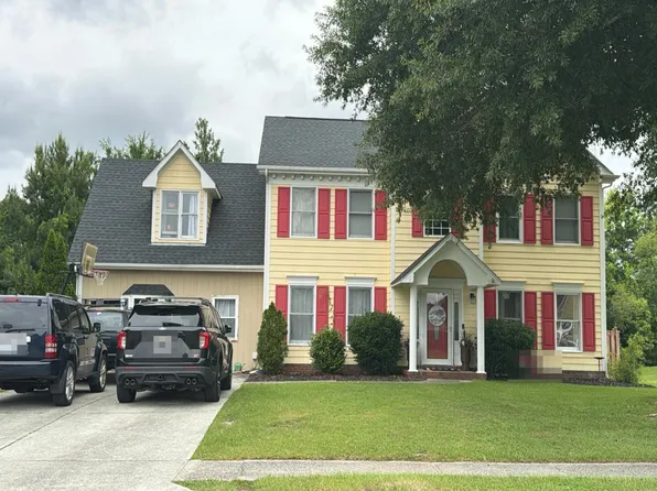 204 Plantation Blvd, Jacksonville, NC 28540