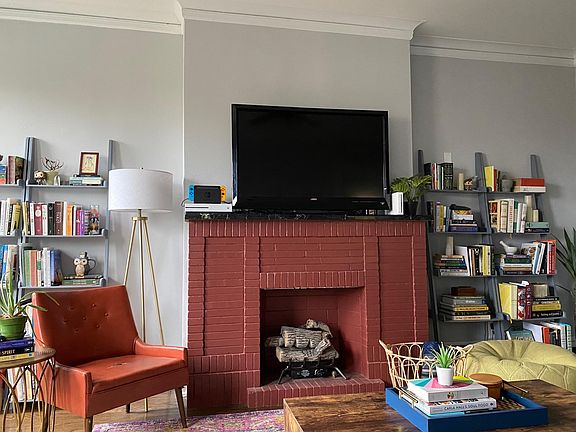 2nd image of 1451 W Balmoral Ave APT 3N