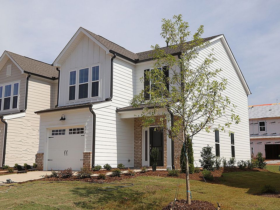 1st image of 352 Glen Clova Dr