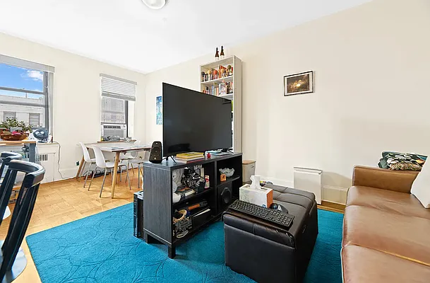 Rented by REAL New York | media 6