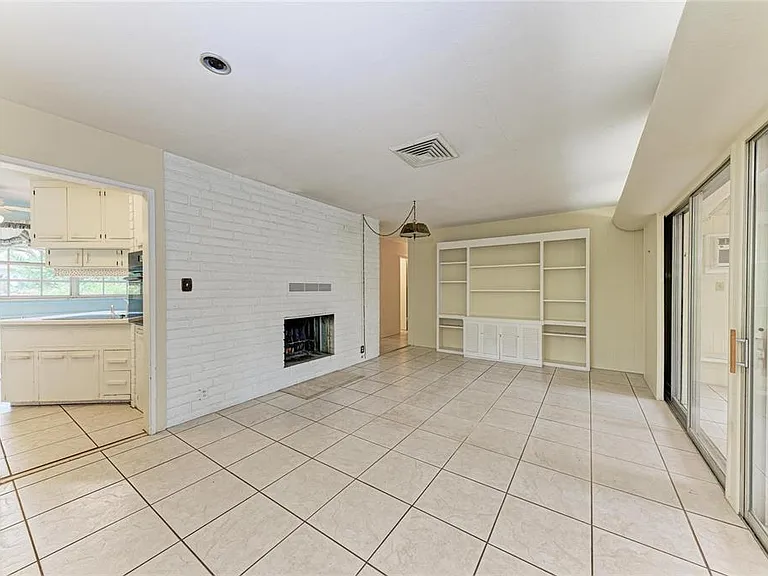 1827 Alta Vista St — Photo 10
