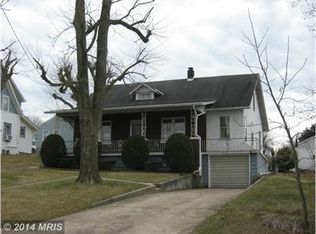 55 W 6th St, Waynesboro, PA 17268