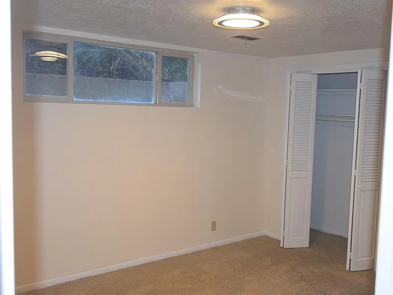 95 W 600 N — Photo 28