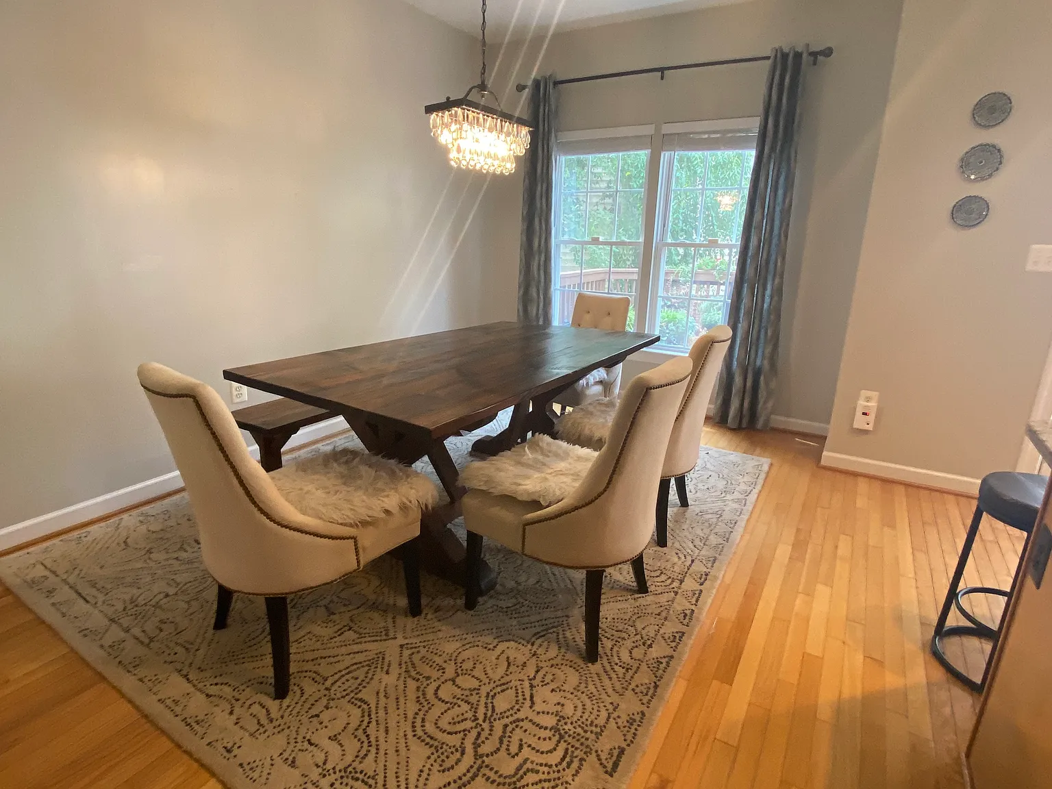 4 bed, 3.5 bath, 1530 sqft, $3,650 — Photo 2