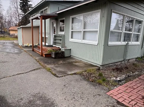 6413 E 14th Ct, Anchorage, AK 99504