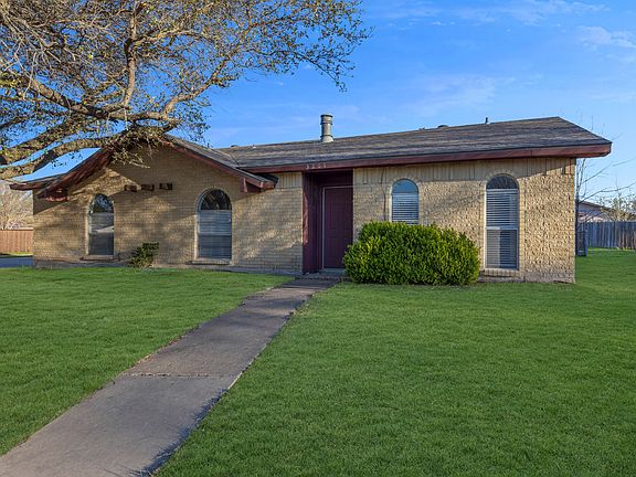 4th image of 3201 Kenwood Dr