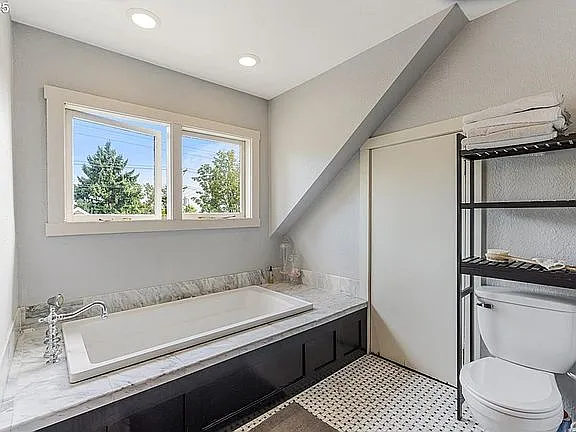 3425 S Corbett Ave — Photo 30