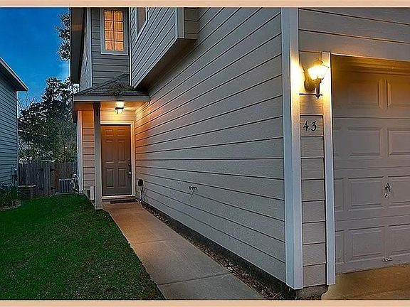 4th image of 43 Blue Creek Pl