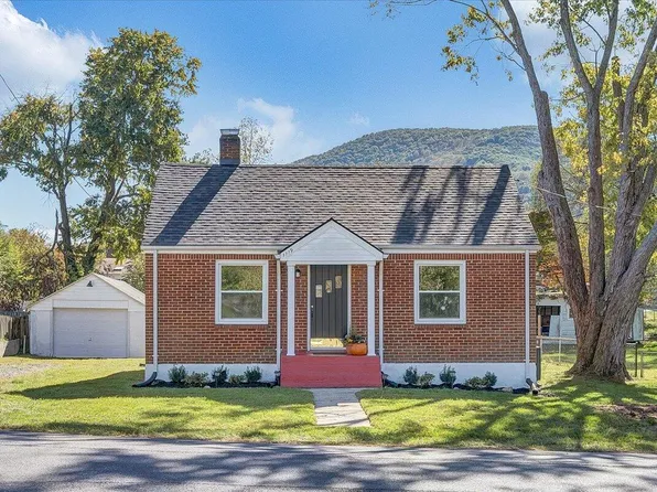 1119 Gearhart Rd SE, Roanoke, VA 24014