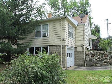 4th image of 2893 Bluff St