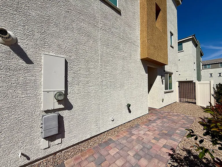 3720 Brilliant Sunset St — Photo 34