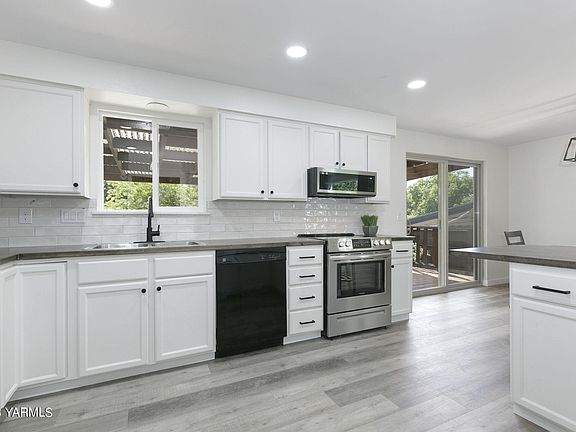 5th image of 909 S 34th Ave