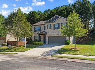816 Lake Chase, Fairburn, GA 30213