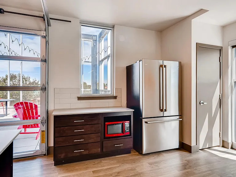 Broadway Lofts | Englewood, CO Apartments
