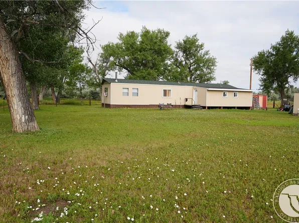 222 Bighorn River Ln, Hardin, MT 59034