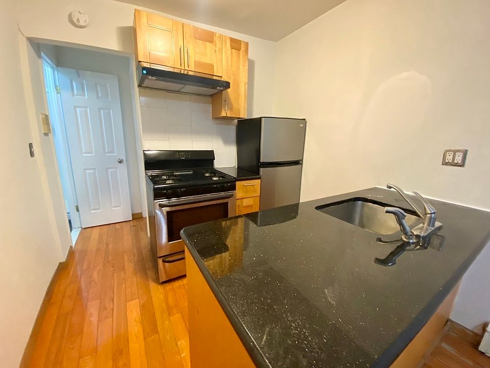1st image of 74 Manhattan Ave APT 3